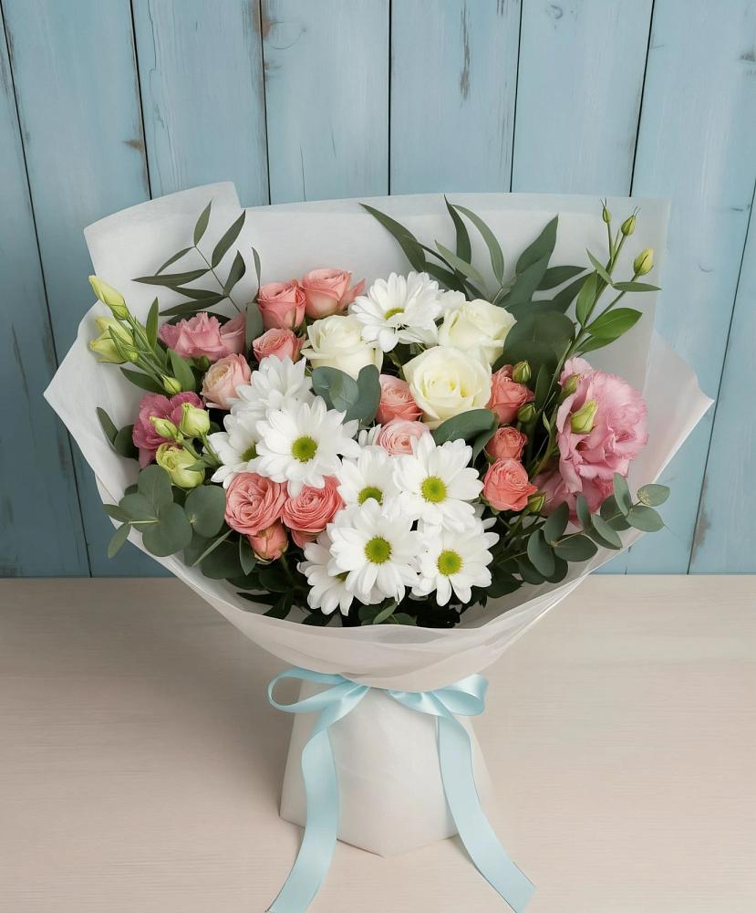 Букет цветов из: Розы, Лизиантусы и Хризантемы в Малые Вязёмы