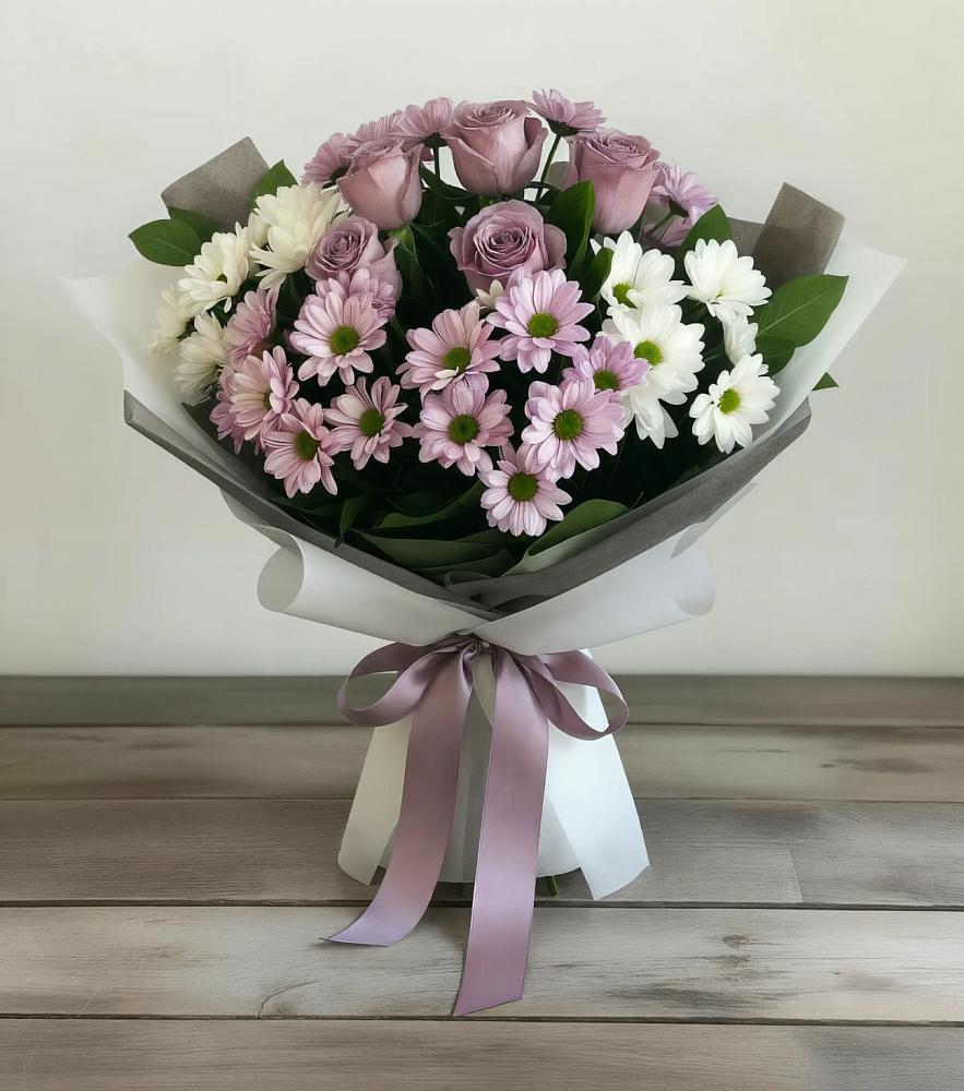 Букет цветов из: Хризантемы и Розы в Малые Вязёмы
