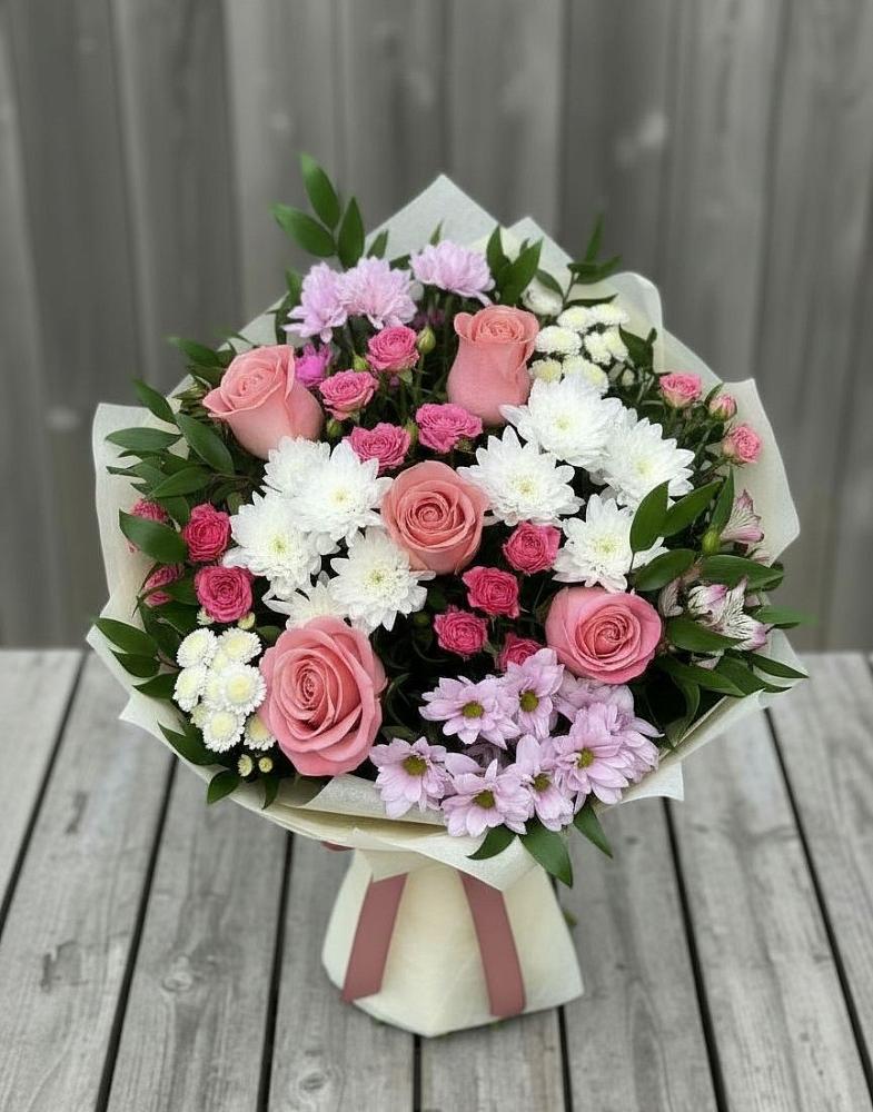 Букет цветов из: Альстромерии, Гвоздики, Розы и Хризантемы в Малые Вязёмы