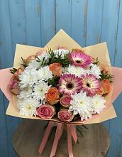 Букет цветов из:  Розы, Герберы и Хризантемы в Малые Вязёмы