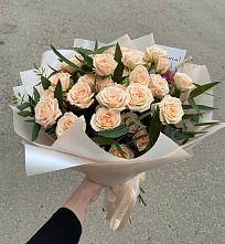 Букет Кремовые розы Латте в Малые Вязёмы