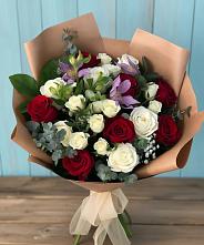 Букет цветов из:  Розы и Альстромерии в Малые Вязёмы