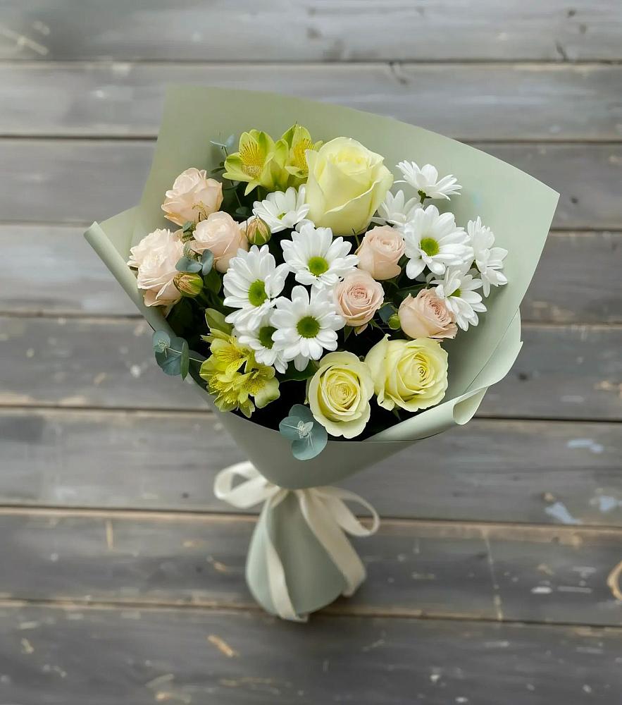 Букет цветов из: Альстромерии, Розы и Хризантемы в Малые Вязёмы