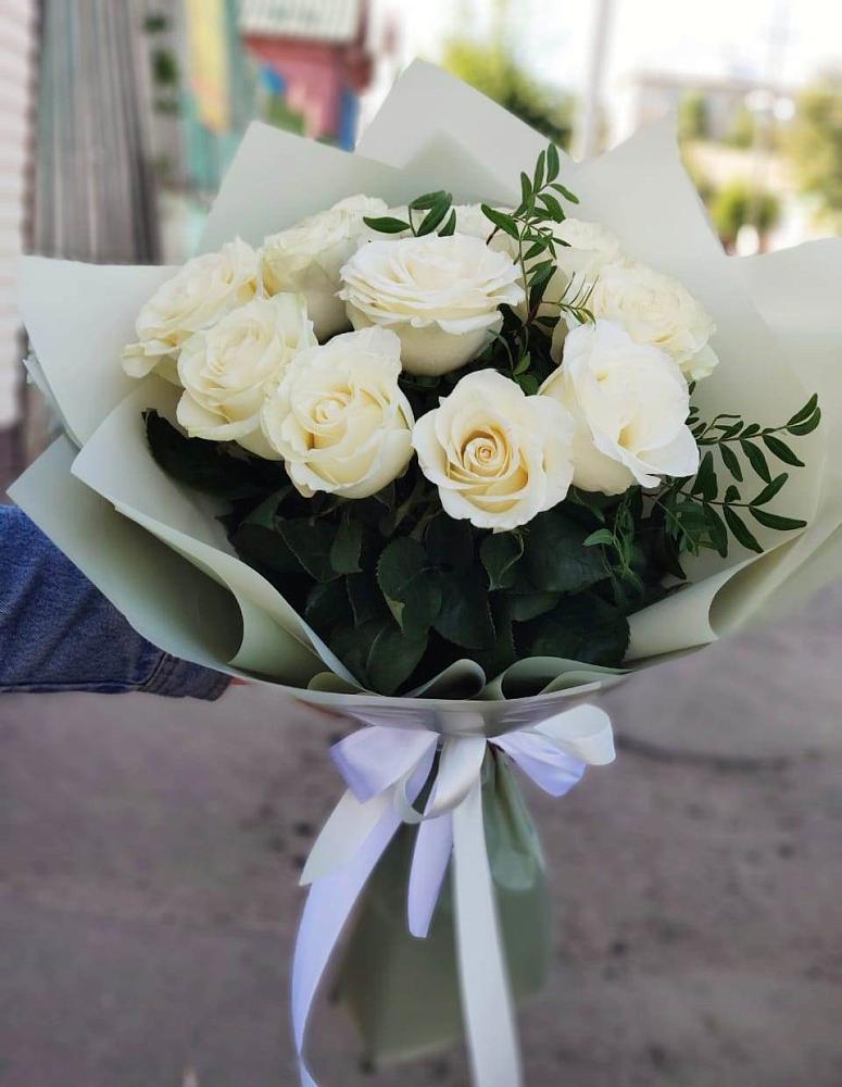 Букет Белые розы Проуд в Малые Вязёмы