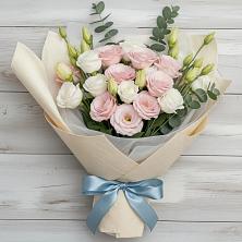 Букет цветов из:  Лизиантусы в Малые Вязёмы