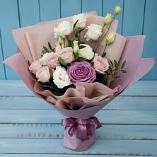 Букет цветов из:  Розы и Лизиантусы в Малые Вязёмы