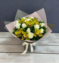 Букет цветов из:  Орхидеи и Розы в Малые Вязёмы