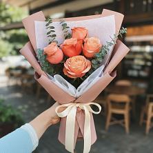 Букет цветов из:  Розы в Малые Вязёмы