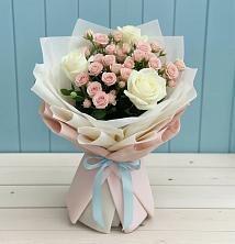 Букет цветов из:  Розы в Малые Вязёмы