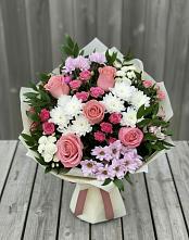 Букет цветов из:  Альстромерии, Гвоздики, Розы и Хризантемы в Малые Вязёмы
