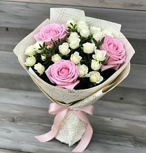 Букет цветов из:  Розы в Малые Вязёмы