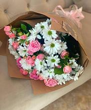 Букет цветов из:  Розы и Хризантемы в Малые Вязёмы