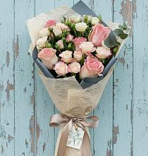 Букет цветов из:  Розы в Малые Вязёмы