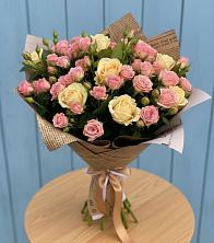 Букет цветов из:  Розы в Малые Вязёмы