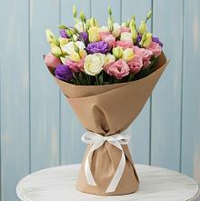 Букет цветов из:  Лизиантусы в Малые Вязёмы
